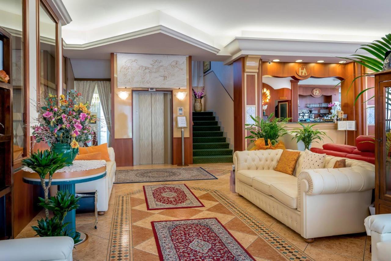 Hotel Apollo Ρίμινι Εξωτερικό φωτογραφία